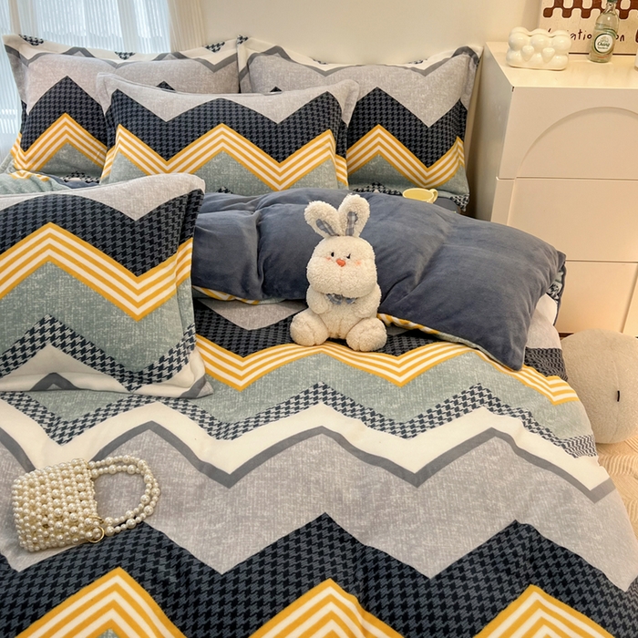 91家纺网 家纺一手货源 找家纺 寐居家纺 2024新款A类小清新牛奶绒印花四件套 简约格