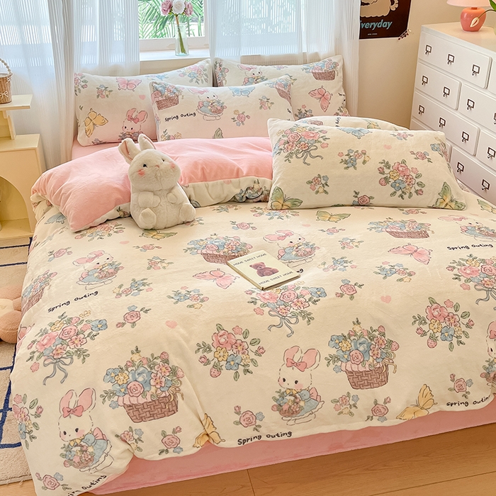 91家纺网 家纺一手货源 找家纺 慕澄家纺 2024新款小清新可爱印花牛奶绒加厚保暖四件套 花篮兔