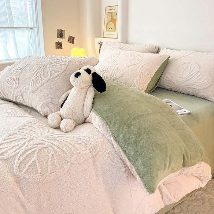 91家纺网 家纺一手货源 找家纺 梦之岛 2024新款高克重提花雕花牛奶绒四件套 蝴蝶公主-白绿