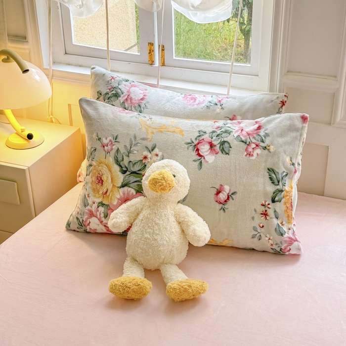 91家纺网 家纺一手货源 找家纺 2025新款小清新双面牛奶绒四件套 花镜