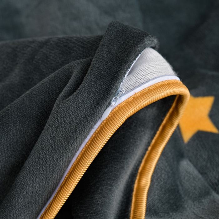 91家纺网 家纺一手货源 找家纺 阿亮家居 2024新款8.5斤保暖牛奶绒金貂绒床裙款四件套 可爱熊猫