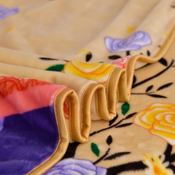 91家纺网 家纺一手货源 找家纺 阿亮家居 2024新款8.5斤保暖牛奶绒金貂绒床裙款四件套 浪漫玫瑰