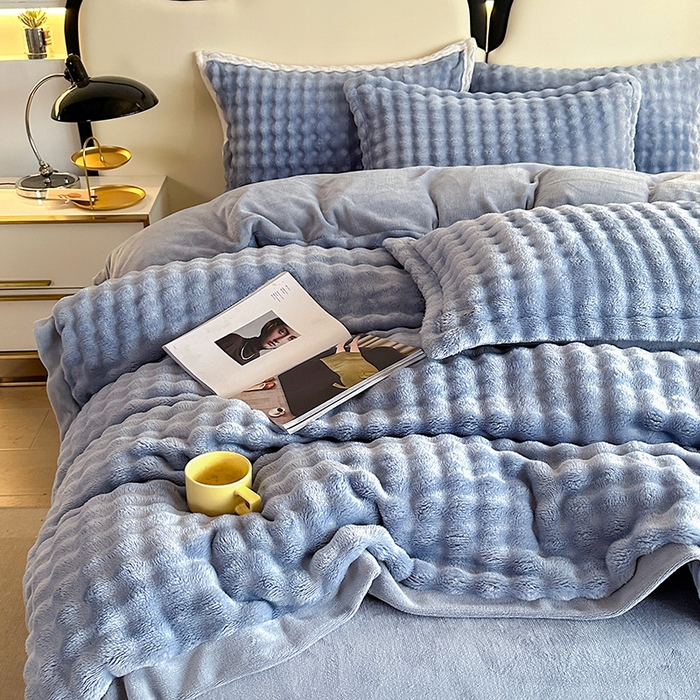 91家纺网 家纺一手货源 找家纺 芸锦豪 2024新款仿兔毛小泡泡兔兔绒兔毛绒四件套 湖兰