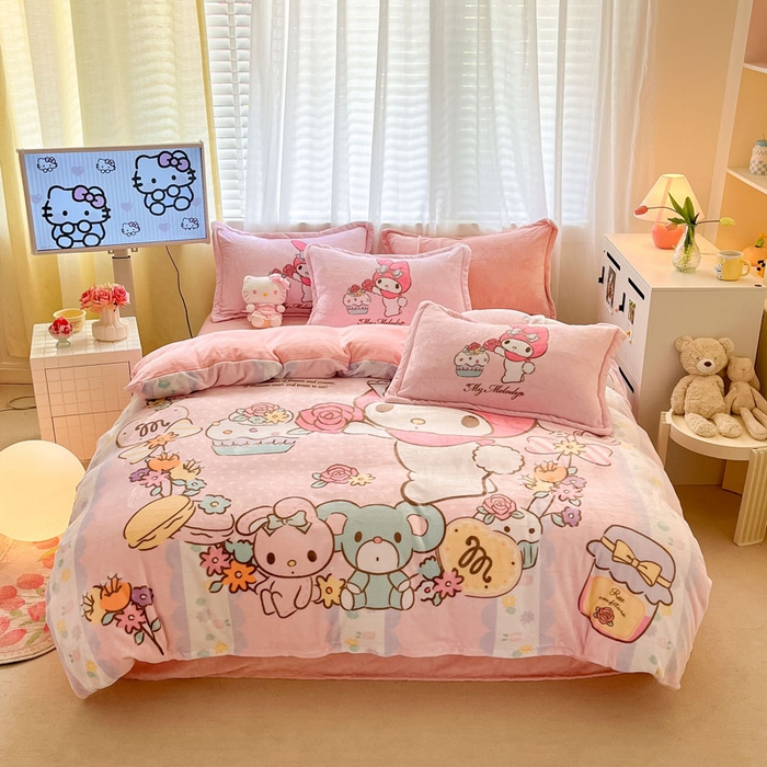 91家纺网 家纺一手货源 找家纺 金爱家 2024新款三丽鸥大版加厚牛奶绒四件套-第二批 熊熊兔美乐蒂