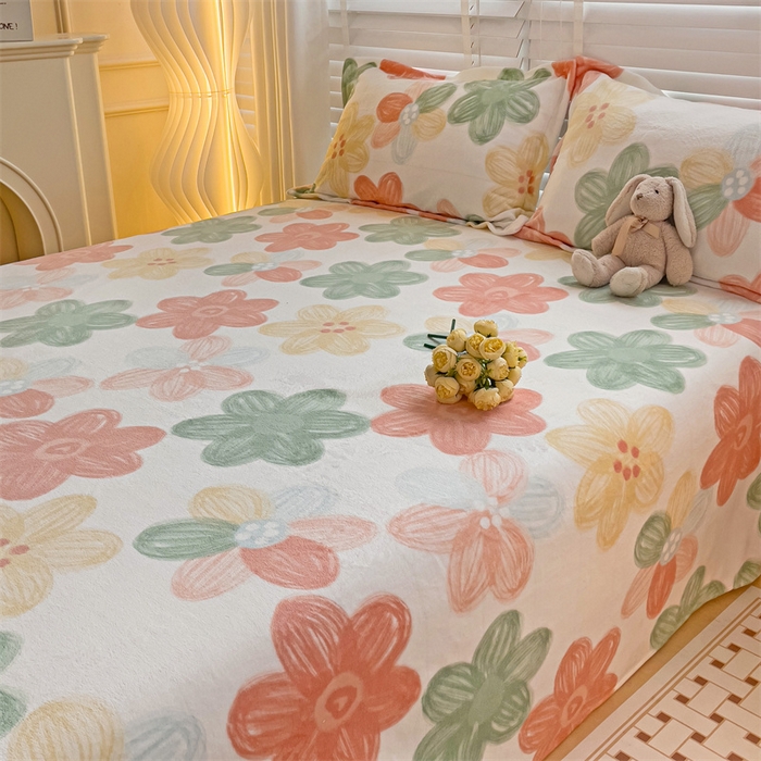 91家纺网 家纺一手货源 找家纺 名兮家居 2024新款时尚卡通风高克重牛奶绒床单-盖毯 倾城