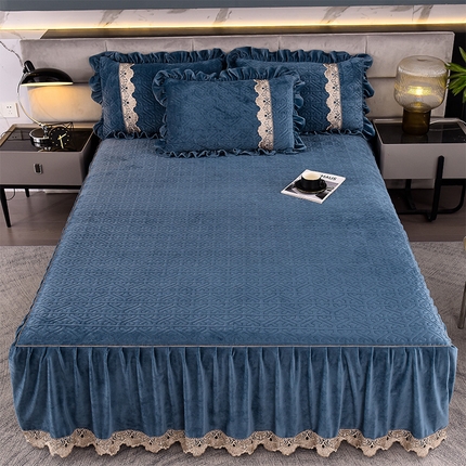 91家纺网 家纺一手货源 找家纺 忘忧草 2024新款婴儿绒夹棉浪漫花边床裙-安娜系列 安娜-梦幻蓝