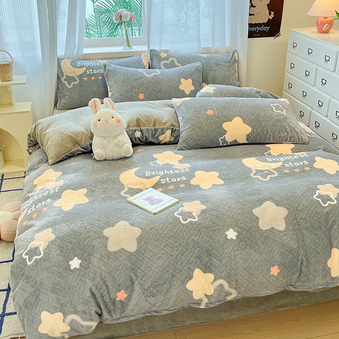 91家纺网 家纺一手货源 找家纺 慕澄家纺 2024新款小清新可爱印花牛奶绒加厚保暖四件套 星星月亮