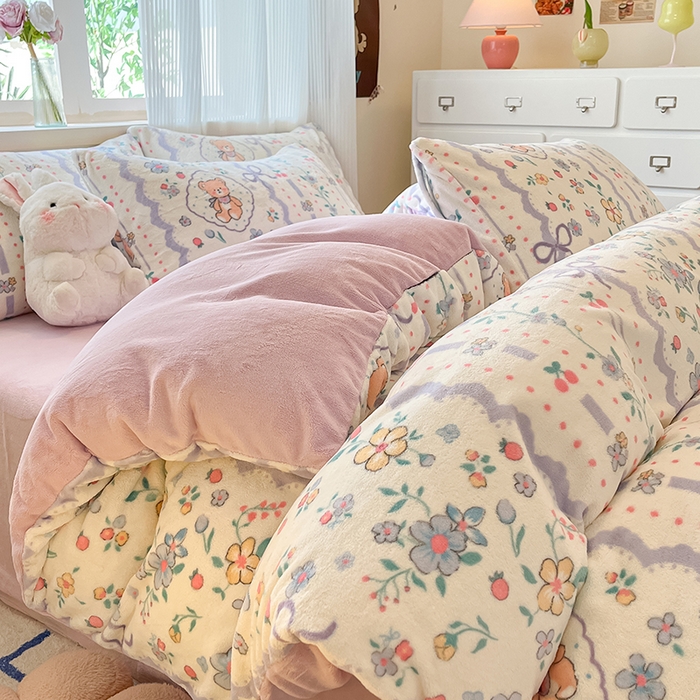 91家纺网 家纺一手货源 找家纺 慕澄家纺 2024新款小清新可爱印花牛奶绒加厚保暖四件套 森系物语