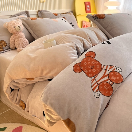 91家纺网 家纺一手货源 找家纺 （总）狂想家 2025新款加厚牛奶绒卡通印花四件套系列风格二