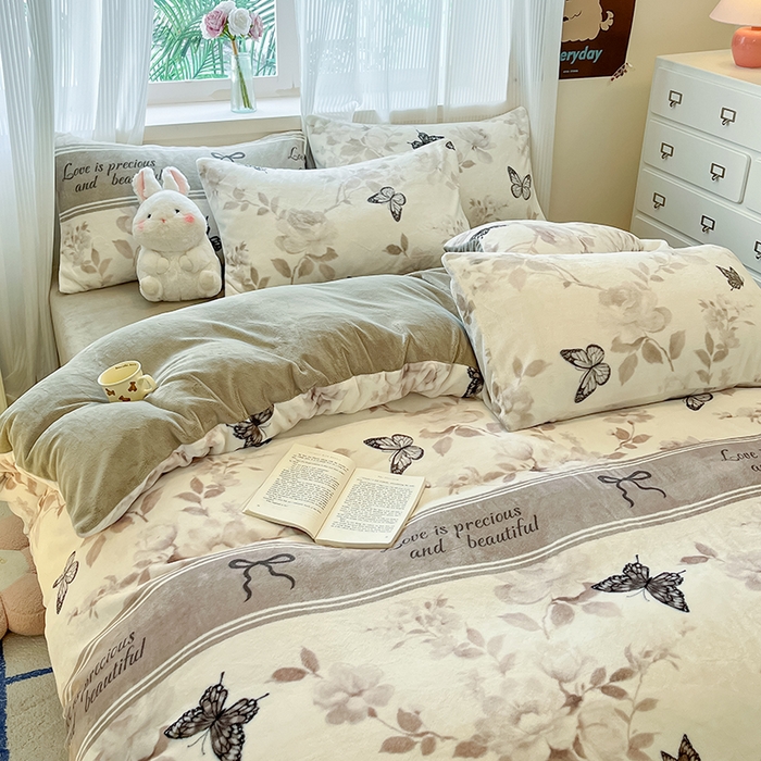 91家纺网 家纺一手货源 找家纺 慕澄家纺 2024新款小清新可爱印花牛奶绒加厚保暖四件套 夜舞精灵