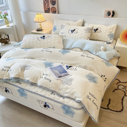 91家纺网 家纺一手货源 找家纺 2024秋冬A类牛奶绒加厚夹棉床笠+牛奶绒被套四件套帕恰狗