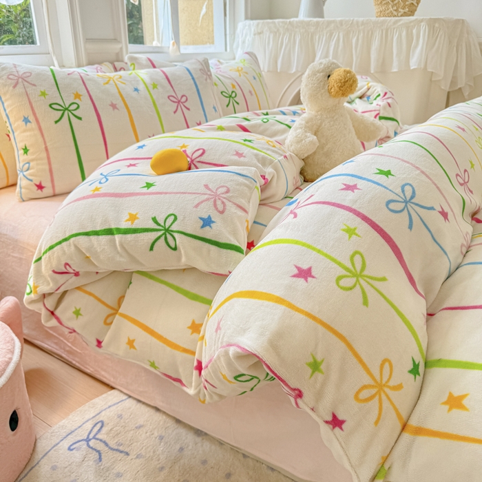 91家纺网 家纺一手货源 找家纺 2025新款小清新双面牛奶绒四件套 蝴蝶结