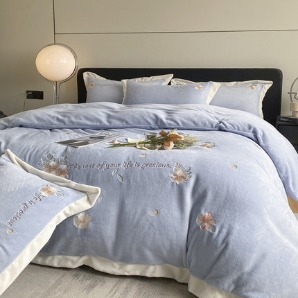 91家纺网 家纺一手货源 找家纺 （总）七七家纺 2025新款牛奶绒刺绣花香系列四件套