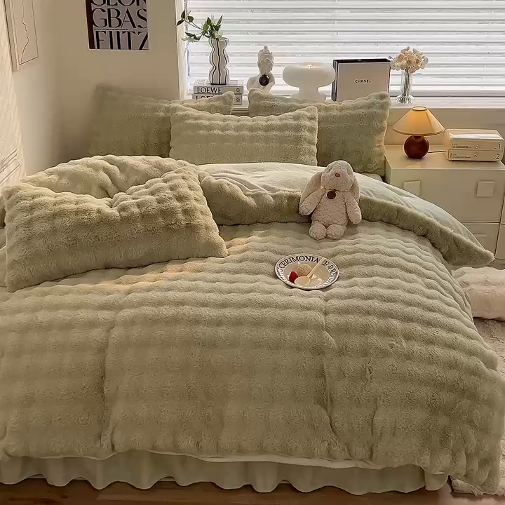 91家纺网 家纺一手货源 找家纺 绒世界 2024直播秋冬新款高克重500克床裙款泡泡四件套纯色印花系列  泡泡-抹茶绿