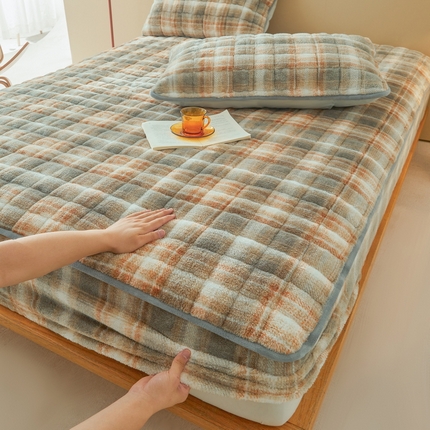 91家纺网 家纺一手货源 找家纺 （总）2024秋冬北极绒加厚夹棉床笠三件套印花泰迪绒床垫保护套罩-无印风系列