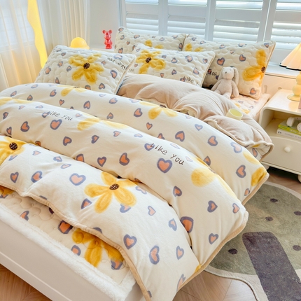 91家纺网 家纺一手货源 找家纺 2024秋冬新款牛奶绒加厚夹棉床褥垫+牛奶绒被套四件套寐色