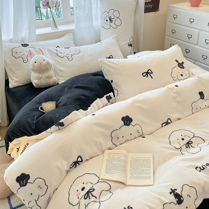 91家纺网 家纺一手货源 找家纺 慕澄家纺 2024新款小清新可爱印花牛奶绒加厚保暖四件套 快乐伙伴