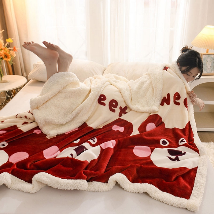 91家纺网 家纺一手货源 找家纺 2025新款毛毯AB版牛奶绒+羊羔绒毯子复合多功能午睡毯 甜蜜熊