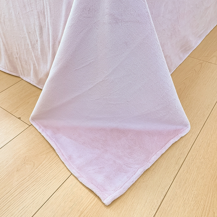 91家纺网 家纺一手货源 找家纺 慕澄家纺 2024新款小清新可爱印花牛奶绒加厚保暖四件套 竖条花