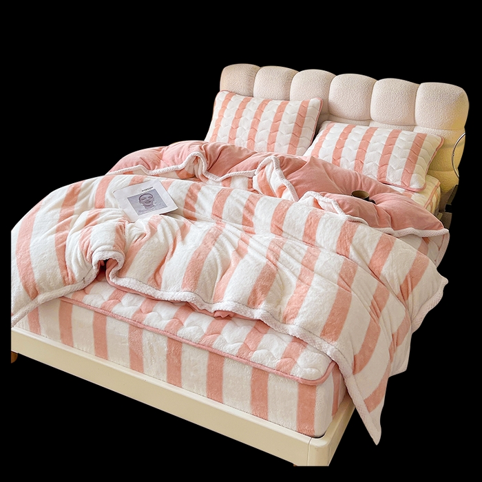 91家纺网 家纺一手货源 找家纺 2024新款A类北极绒格子-条纹系列宽包边加厚被套（暖光图） 条纹-粉玉