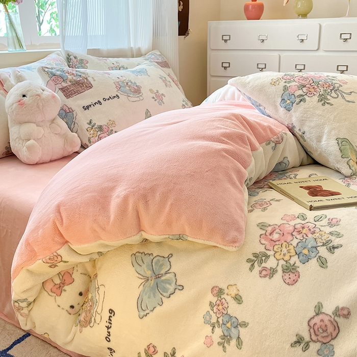 91家纺网 家纺一手货源 找家纺 慕澄家纺 2024新款小清新可爱印花牛奶绒加厚保暖四件套 花篮兔