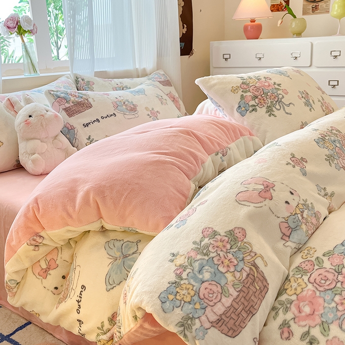 91家纺网 家纺一手货源 找家纺 慕澄家纺 2024新款小清新可爱印花牛奶绒加厚保暖四件套 花篮兔