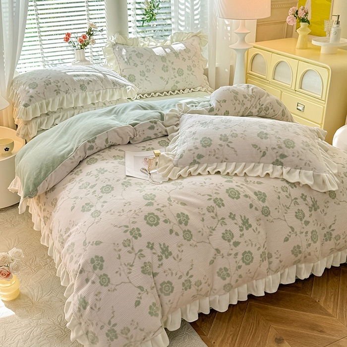 91家纺网 家纺一手货源 找家纺 大麦家纺 204新款高克重雕花牛奶绒四件套-爱丽丝 爱丽丝-浅绿