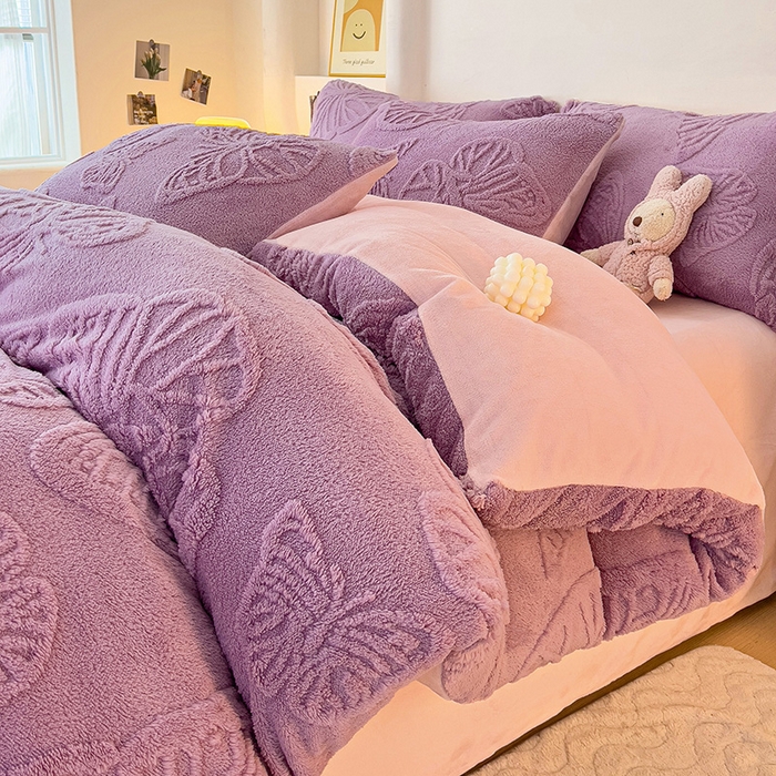 91家纺网 家纺一手货源 找家纺 梦之岛 2024新款高克重提花雕花牛奶绒四件套 蝴蝶公主-紫粉