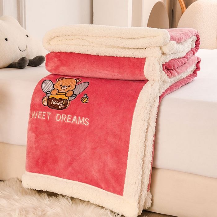 91家纺网 家纺一手货源 找家纺 2025新款毛毯AB版牛奶绒+羊羔绒毯子复合多功能午睡毯 美梦-豆沙
