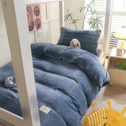 91家纺网 家纺一手货源 找家纺 （总）爱思凯家纺 2025新款A类牛奶绒学生床褥三件套-初心系列