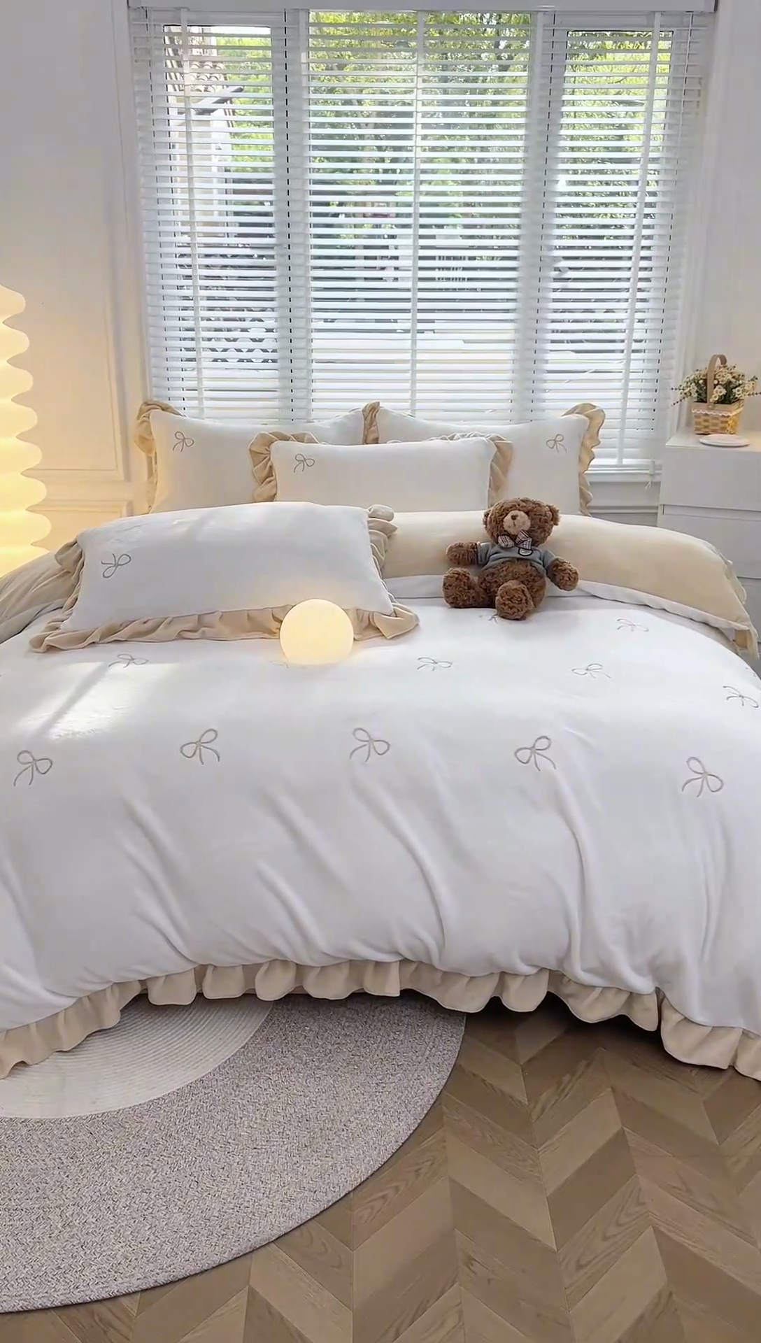 91家纺网 家纺一手货源 找家纺 金麦家纺 2024新款花边款牛奶绒四件套 蝴蝶结-香槟金