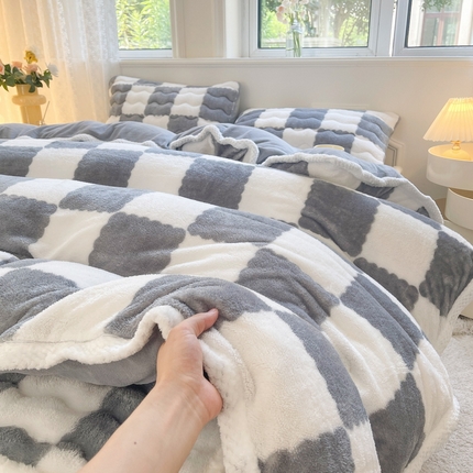 91家纺网 家纺一手货源 找家纺 （总）2024秋冬新款北极绒加厚夹棉床褥垫+北极绒宽包边被套四件套