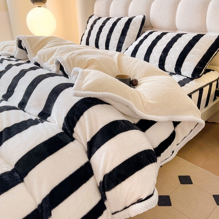 2024新款A类北极绒格子-条纹系列宽包边加厚被套（暖光图） 条纹-黑白
