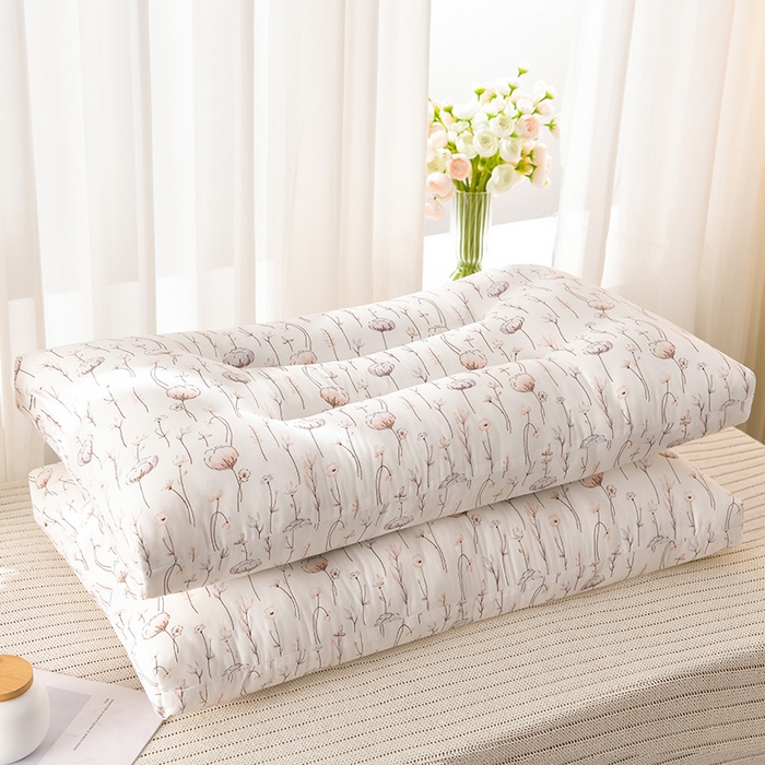 91家纺网 家纺一手货源 找家纺 圣楚家纺 2024新款云朵护颈枕枕头枕芯45*60cm 童话