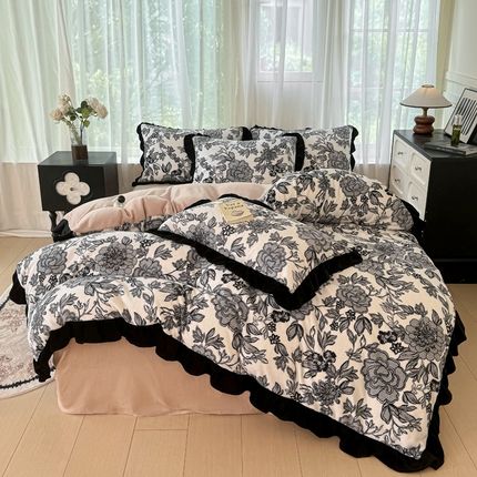 米莱家纺 2024新款赫本系列花边牛奶绒四件套 浪漫时光