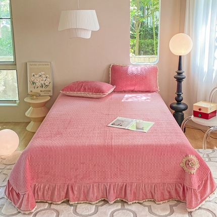 胜权家纺 2024秋冬新款婴儿绒夹棉圆角花边简约风纯色牛奶绒床盖三件套 流绪花梦粉