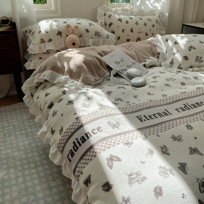 91家纺网 家纺一手货源 找家纺 美乐迪家纺 2024新款花边牛奶绒印花四件套 蝶恋花