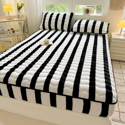 91家纺网 家纺一手货源 找家纺 （总）2024秋冬北极绒加厚夹棉床笠三件套印花泰迪绒床垫保护套罩-格子条纹系(自然光图)