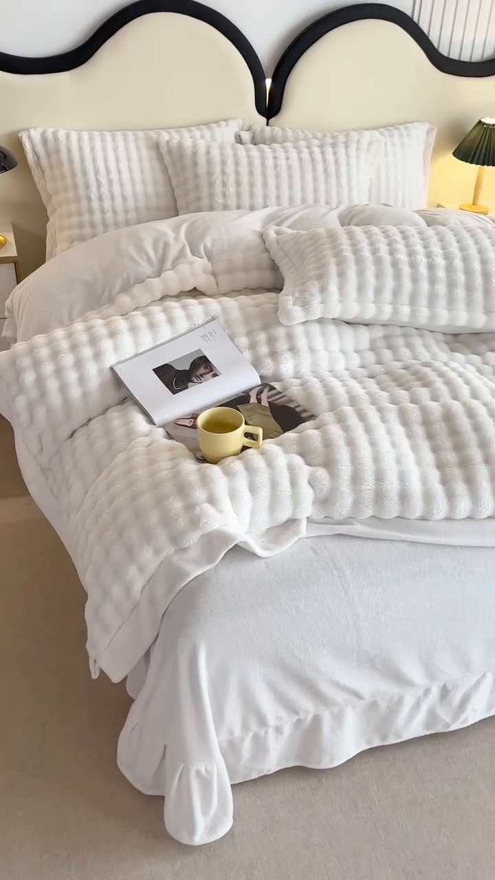 91家纺网 家纺一手货源 找家纺 芸锦豪 2024新款仿兔毛小泡泡兔兔绒兔毛绒四件套 纯白