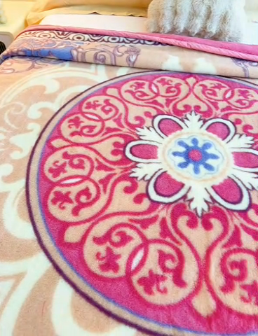 91家纺网 家纺一手货源 找家纺 2024新款柔软欧式轻奢真羊毛毛毯毯子 梦幻城