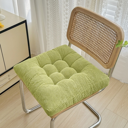 91家纺网 家纺一手货源 找家纺 （总）囍莱家纺 2024新款豆豆绒立体方形坐垫