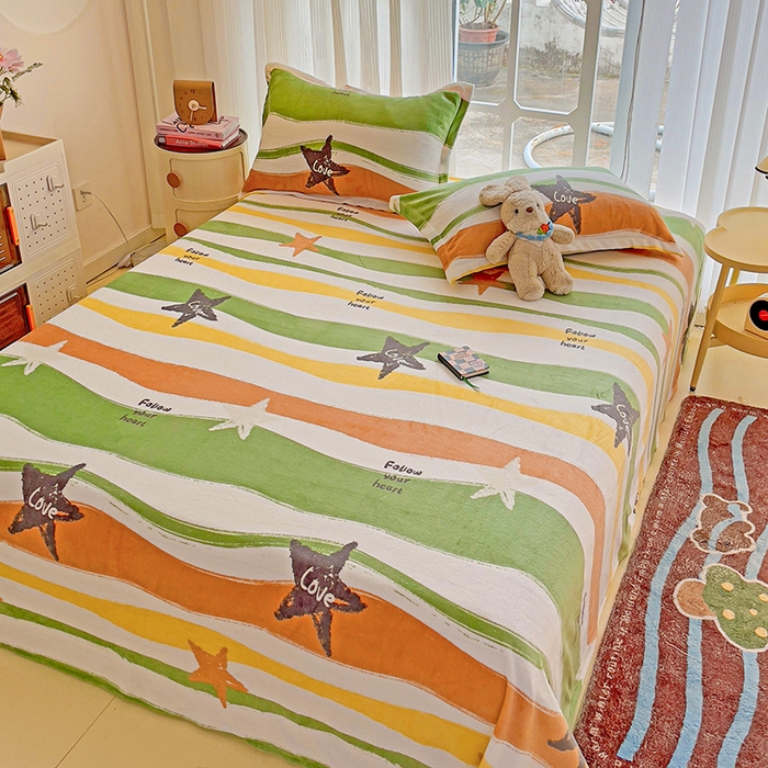 91家纺网 家纺一手货源 找家纺 名兮家居 2024新款时尚卡通风高克重牛奶绒床单-盖毯 繁星