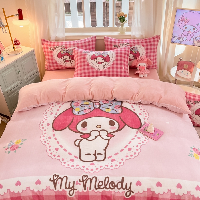 91家纺网 家纺一手货源 找家纺 金爱家 2024新款三丽鸥大版加厚牛奶绒四件套-第二批 绒大版-R粉黛美乐蒂