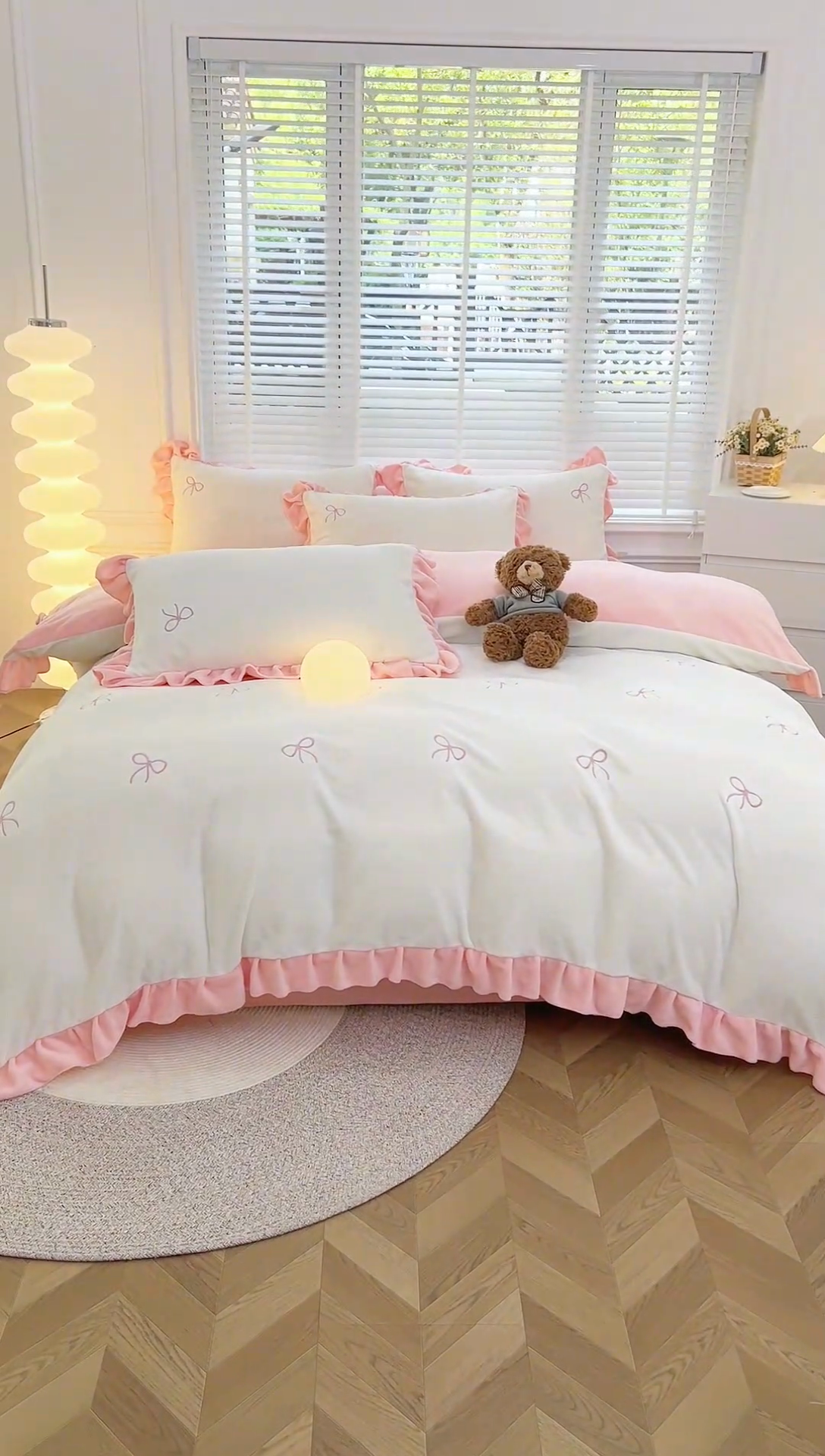 91家纺网 家纺一手货源 找家纺 金麦家纺 2024新款花边款牛奶绒四件套 蝴蝶结-粉色