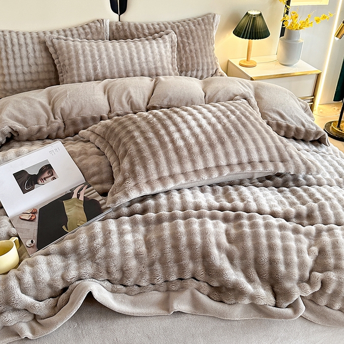 91家纺网 家纺一手货源 找家纺 芸锦豪 2024新款仿兔毛小泡泡兔兔绒兔毛绒四件套 浅驼