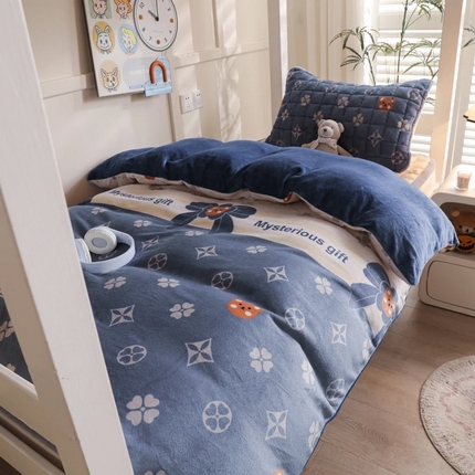 91家纺网 家纺一手货源 找家纺 （总）爱思凯家纺 2025新款A类牛奶绒学生床褥三件套-初心系列