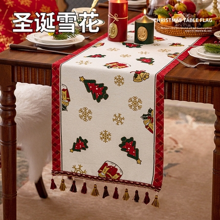 91家纺网 家纺一手货源 找家纺 南通大梧纺织 2024新款棉纱色织提花圣诞氛围桌旗- 圣诞供货 第三批 圣诞雪花