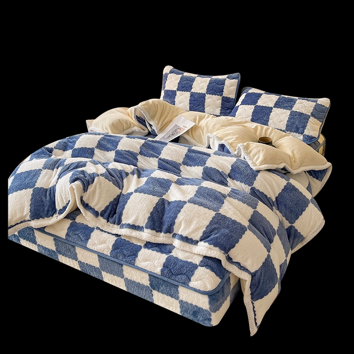 91家纺网 家纺一手货源 找家纺 2024新款A类北极绒格子-条纹系列宽包边加厚被套（暖光图） 棋盘格-高贵蓝
