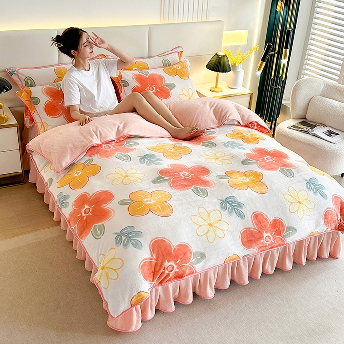 91家纺网 家纺一手货源 找家纺 （总）富缦庭 2024新款8-9斤小包边床裙款牛奶绒印花四件套