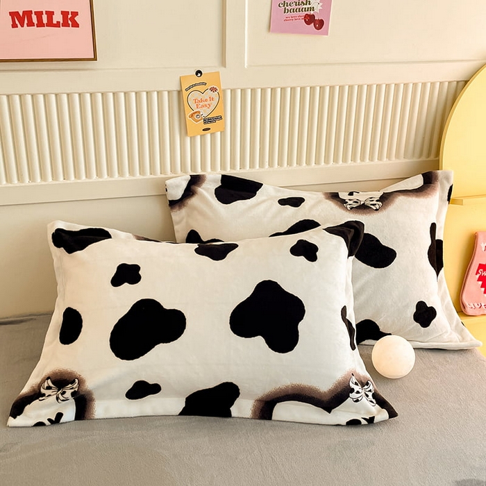 91家纺网 家纺一手货源 找家纺 狂想家 2025新款加厚牛奶绒卡通印花四件套系列风格二 万事顺遂